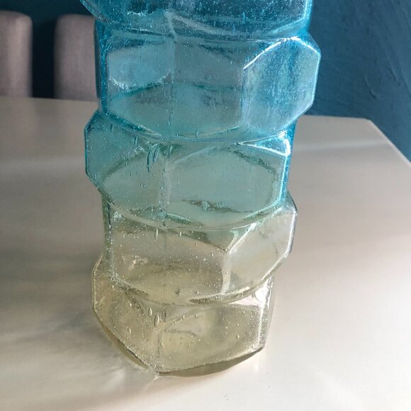 COPY - A Multicolor Glass Table Vase to Brighten up any room! - Picture 4 of 6